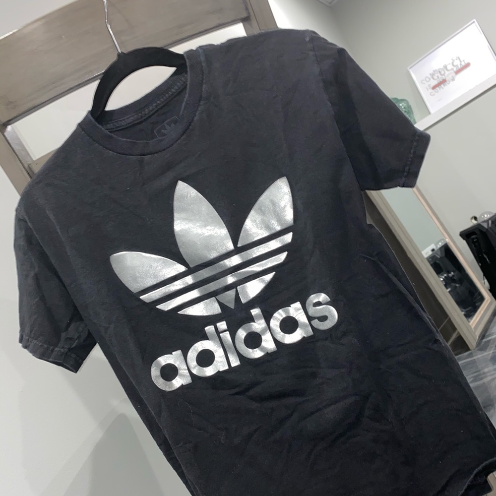 ADIDAS ORGINALS BLACK METALLIC TRE FOIL TEE SHIRT